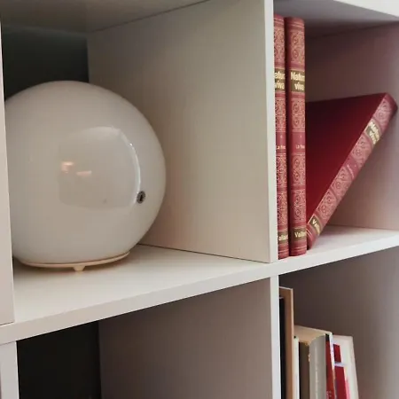 Navigli-darsena In The Heart Of The Daire Milano