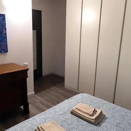 Navigli-darsena In The Heart Of The Daire